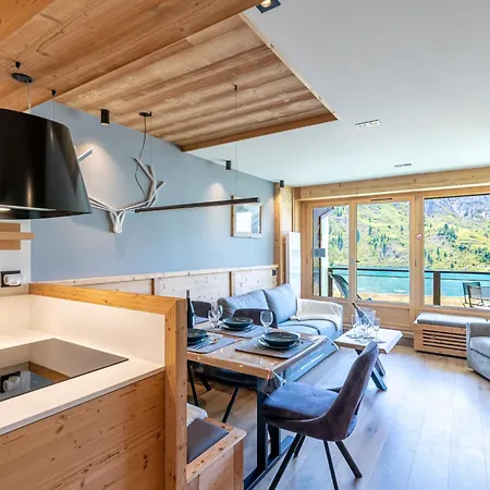 Apartment Les Cimes - Le By Interhome